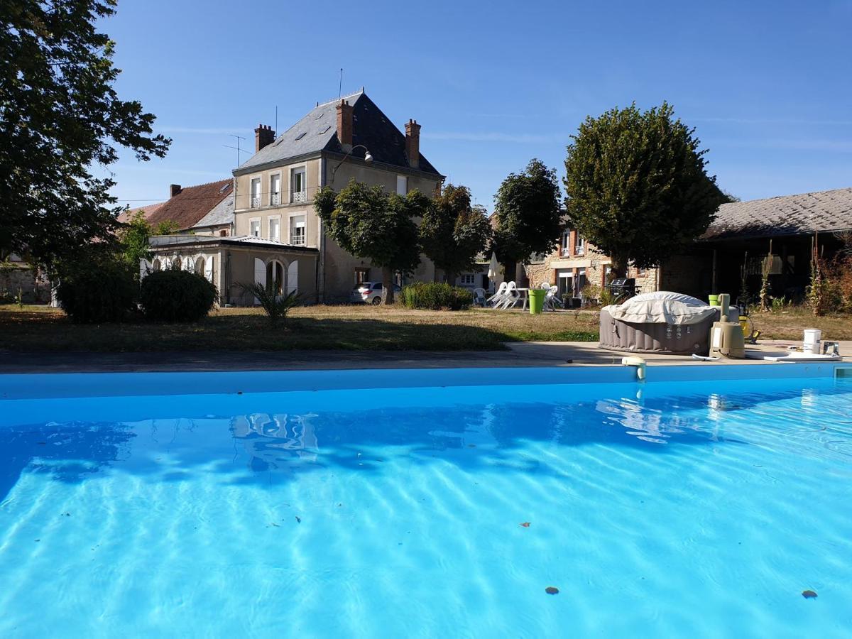 Domaine De La Caure Villa Bussiere-Dunoise Exterior photo